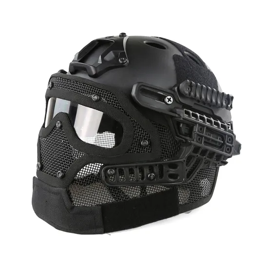 Capacete tático mais ou menos